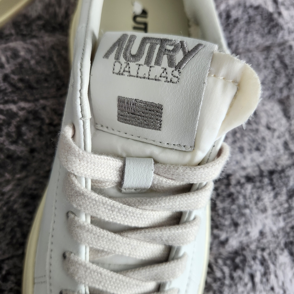Autry Kids White and Pink Sneakers - Picture 2 of 9